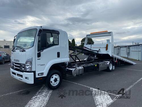 2022 ISUZU FRD TILT TRAY