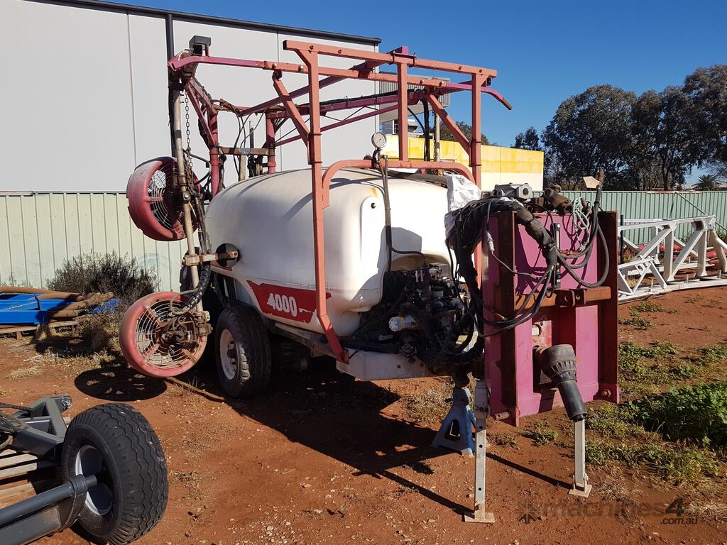 Used 2006 croplands QUANTUM MIST 4000L 2 Row Vineyard Sprayer in