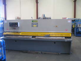 Used MM 3200mm x 6mm Hydraulic Guillotine with Power Backgauge - picture0' - Click to enlarge