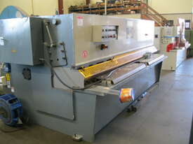 Used MM 3200mm x 6mm Hydraulic Guillotine with Power Backgauge - picture1' - Click to enlarge