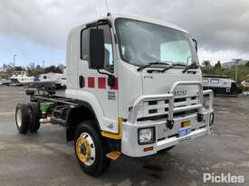 2009 Isuzu FTS 800 Cab Chassis Extended Cab - picture0' - Click to enlarge