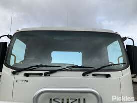 2009 Isuzu FTS 800 Cab Chassis Extended Cab - picture2' - Click to enlarge