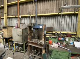 Custom Made Hydraulic Press - picture1' - Click to enlarge