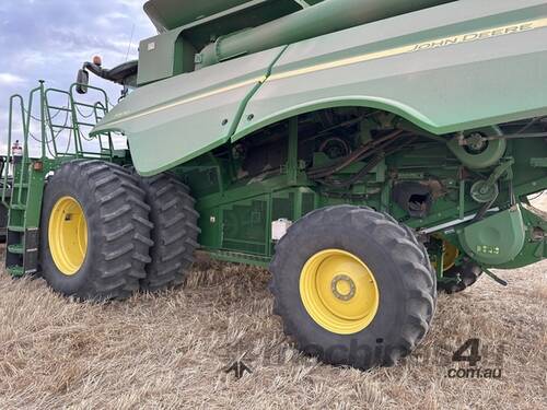 2014 John Deere S670 Combines