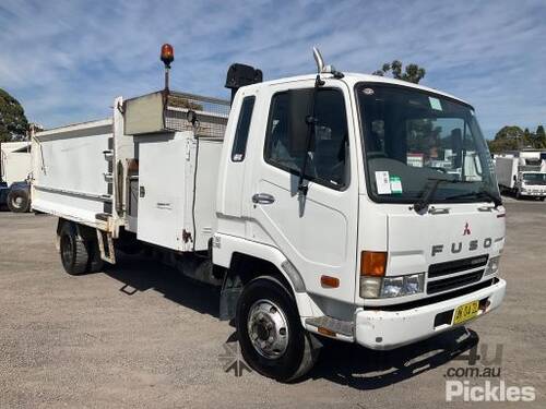 2006 Mitsubishi Fuso Fighter Tipper