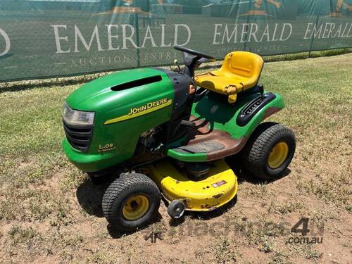 JOHN DEERE L108 RIDE-ON LAWN MOWER