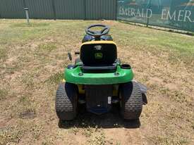 JOHN DEERE L108 RIDE-ON LAWN MOWER - picture2' - Click to enlarge