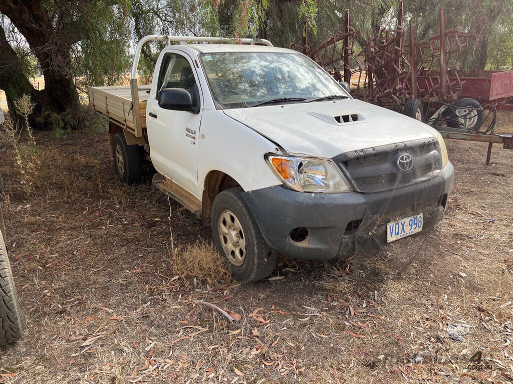 Buy Used Toyota KUN 26R Utes in WOODVILLE NORTH, SA