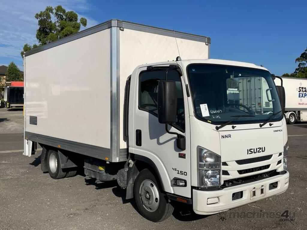 Buy Used 2021 Isuzu 2021 Isuzu NNR 45-150 Pantech Day Cab Dual Cab ...