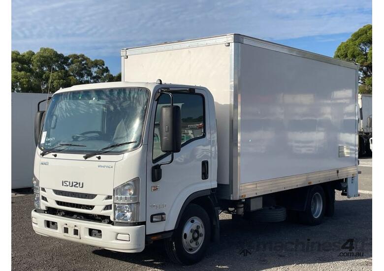 Buy Used 2021 Isuzu 2021 Isuzu NNR 45-150 Pantech Day Cab Dual Cab ...