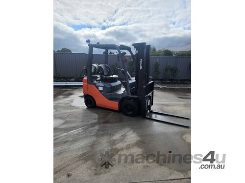 Toyota Forklift 1.8T Container Mast 