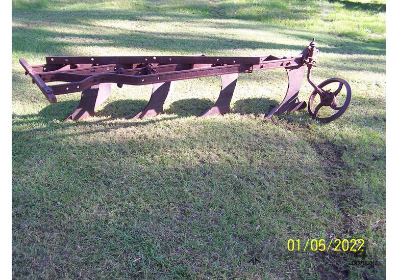 caption 4 Leg Mouldboard Plough