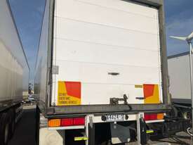 2006 Maxitrans ST2 Tandem Axle Refrigerated Pantech - picture0' - Click to enlarge