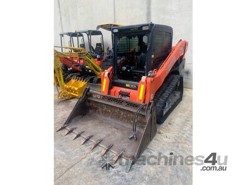 Kubota Tracked Skid Steer SVL75 w/ 4000 Hours