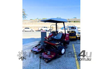 Toro Groundsmaster 3500-D: Smooth, Even Cuts on Undulating Terrain Without Scalping!