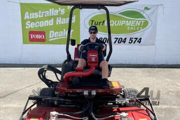 Toro Groundsmaster 3500-D: Smooth, Even Cuts on Undulating Terrain Without Scalping!