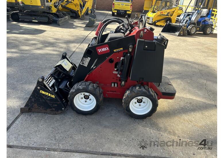 caption Used Toro 323 Mini Loader