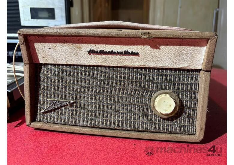 caption QTY OF RETRO RADIOS
