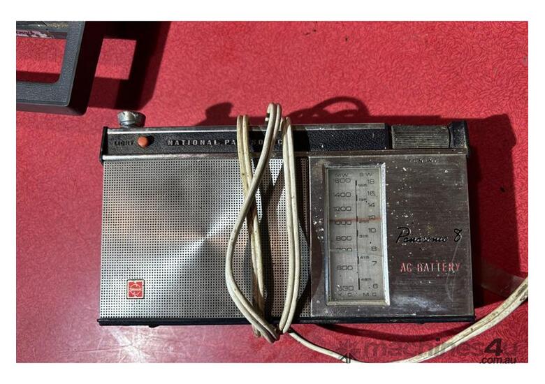 caption QTY OF RETRO RADIOS