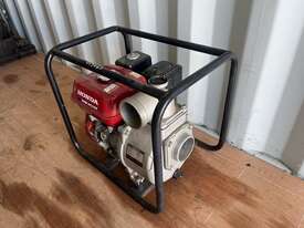 Honda WB30XT Water Pump Powered By GX160 - picture0' - Click to enlarge