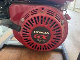 Honda WB30XT Water Pump Powered By GX160 - picture2' - Click to enlarge