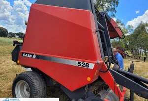 (5825) Case 528 Crop cutter round baler (Echuca, VIC)