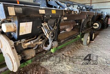 2018 MacDon D145 Combine Platforms