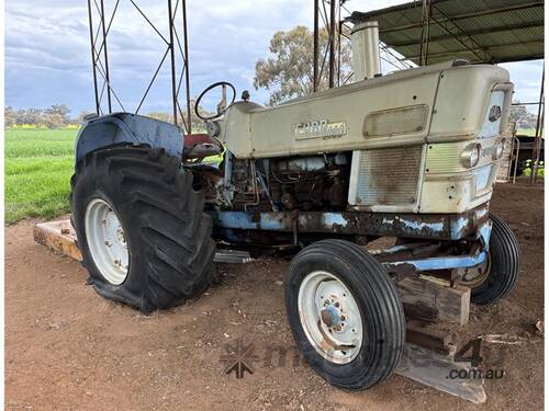 FORD DIESEL 6000 TRACTOR 