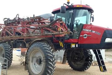 Case IH 4430 Patriot Self Propelled Sprayer