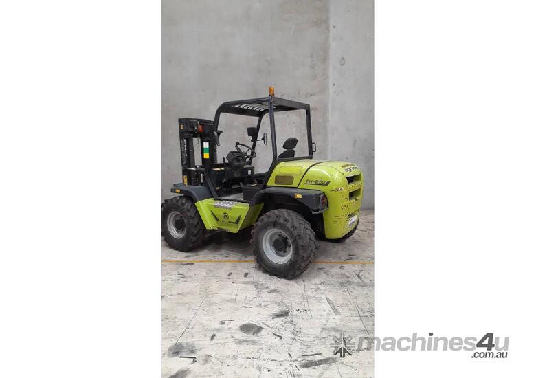 caption AGRIA TH250 Rough Terrain forklift