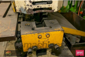 Geka   punch and shears Geka   punch and shears