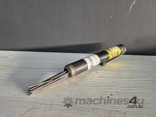 caption Needle Scaler