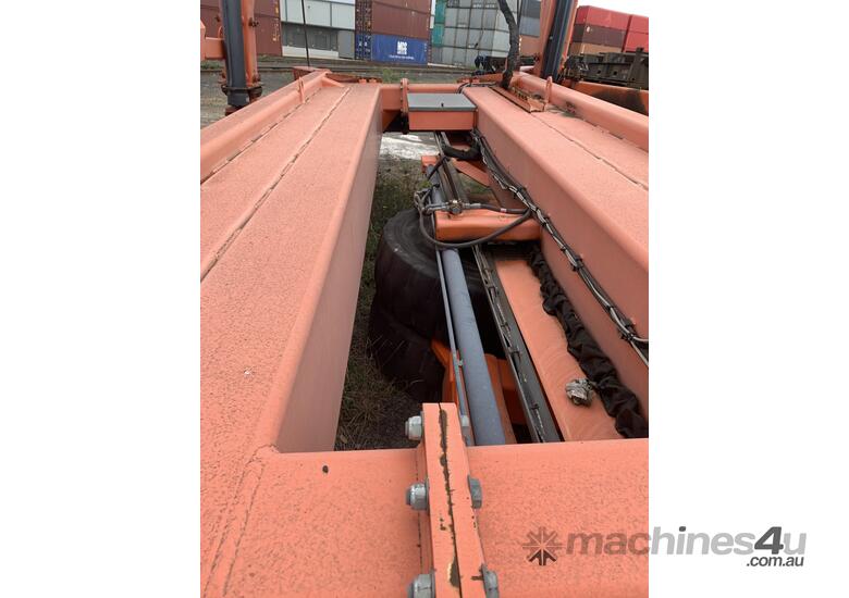 caption 2013 Combilift Ltd SC3T Straddle Carrier