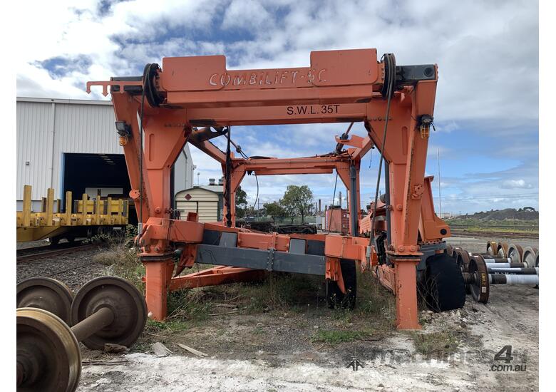 caption 2013 Combilift Ltd SC3T Straddle Carrier
