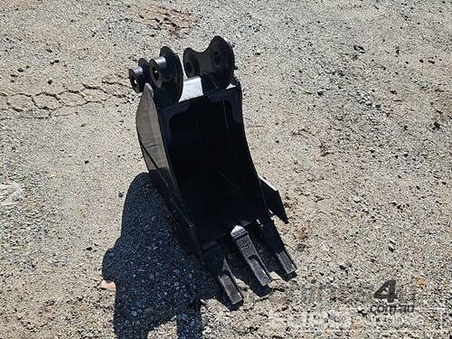 caption Unused Trench Bucket 295mm, Ears 35mm, Centers 200mm, Pins 40mm