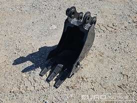 Unused Trench Bucket 295mm, Ears 35mm, Centers 200mm, Pins 40mm  - picture0' - Click to enlarge