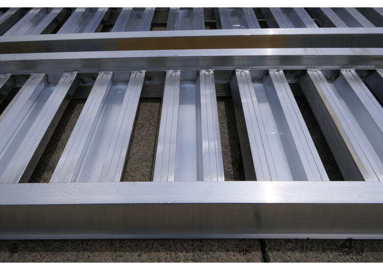 3.0m, 2200Kg - Digga Ezi-Loada Aluminium Loading Ramp - WA STOCK