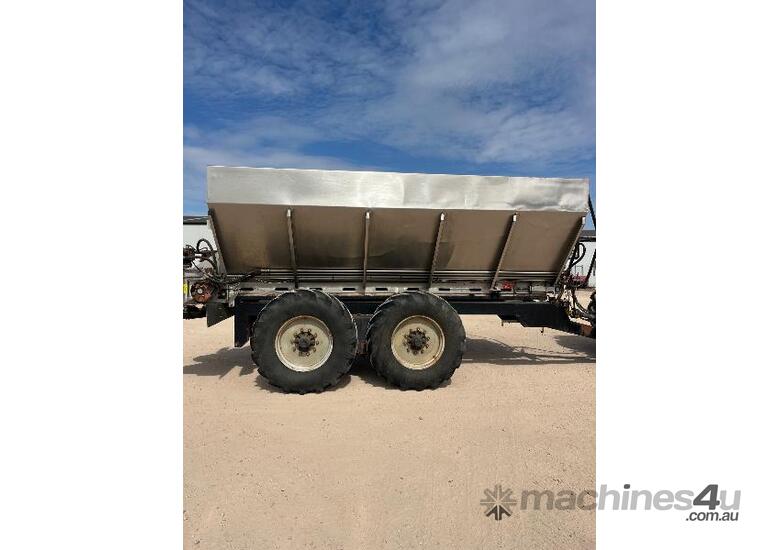 caption Comspread Tow Behind Spreader