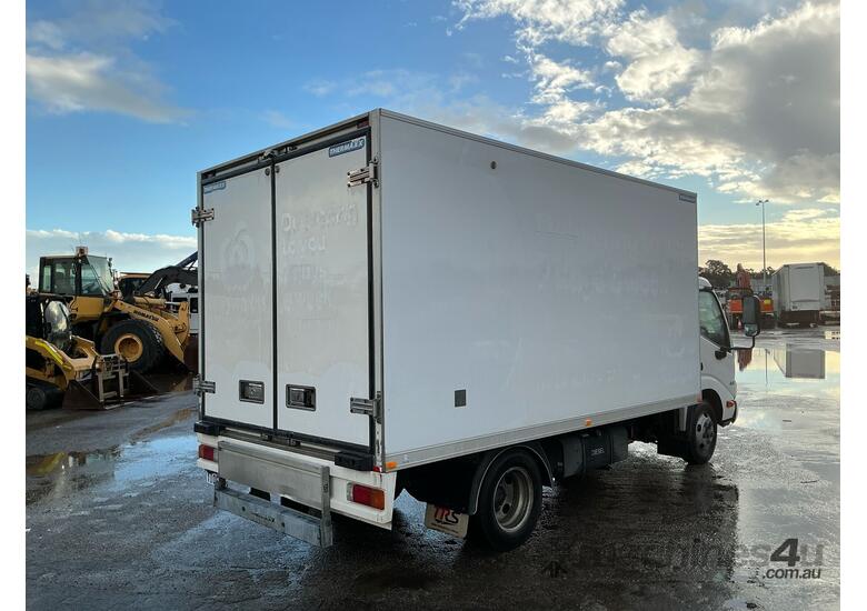 caption 2019 Hino 300 616 Refrigerated Pantech