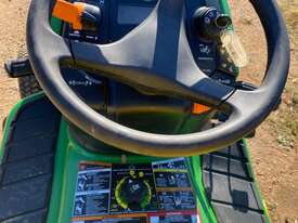 John Deere Ride on Mower - picture2' - Click to enlarge