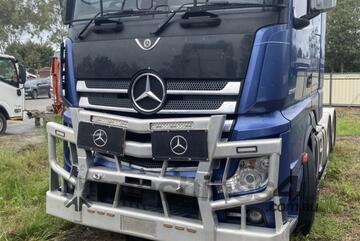 Mercedes Benz   Prime Mover