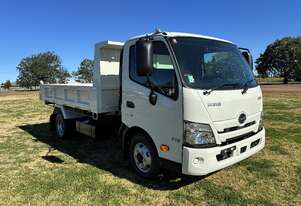 2025 Hino 716 AT 3430 WIDE TIP PRO Tray