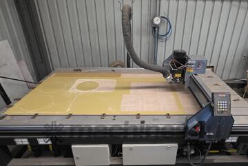 2006 MultiCAM CNC Routing machine Model 11S complete with dust extraction unit, Cutters and Tools