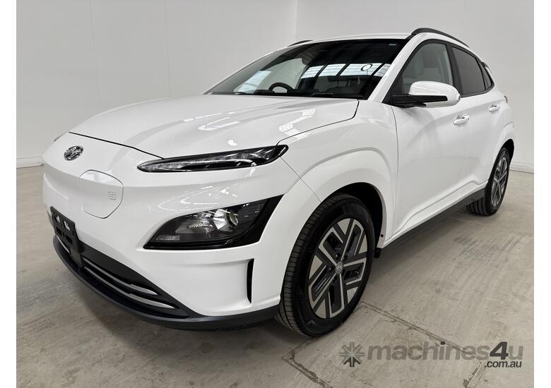 caption 2023 Hyundai Kona Electric Elite Electric