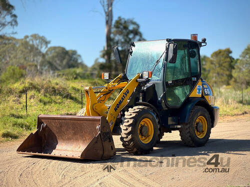 Komatsu WA65-6 Loader/Tool Carrier Loader