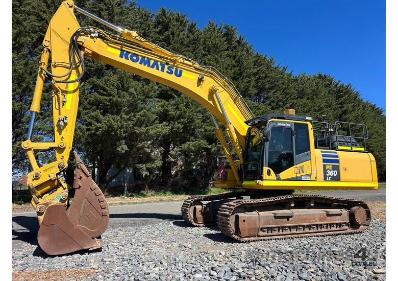 2019 Komatsu PC360LC-11