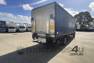 2007 Mitsubishi Fuso Curtainsider 4x2 Curtainsider
