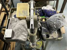 Pegasus E32-542 Sewing Machine - picture2' - Click to enlarge