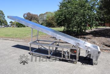 Stainless Steel Adjustable Hydraulic Incline Conveyor - 2.15m High Stainless Steel Adjustable Hydraulic Incline Conveyor - 2.15m High