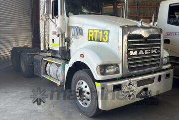 2014 Mack Trident Prime Mover